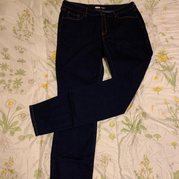 Pop Icon Mid Rise Skinny Jeans - Picture 2 of 5